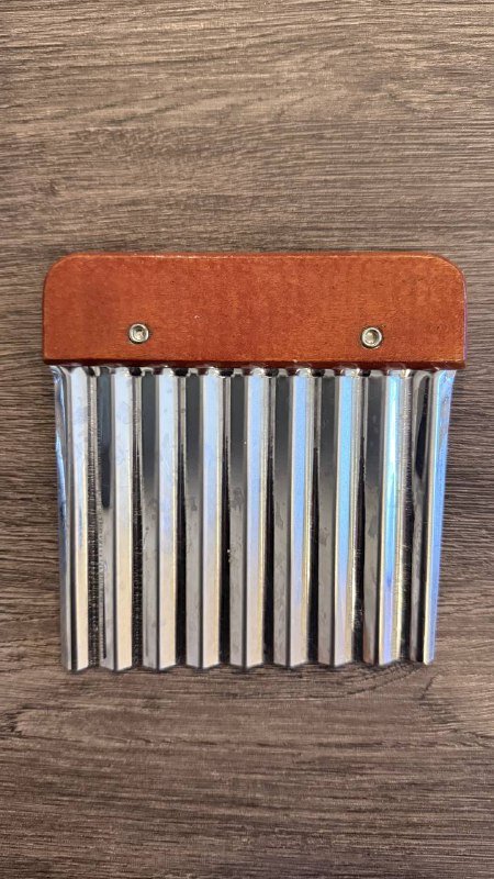 Эластичный бинт, открывалка, нож для овощей, масло-шиммер, лаки для ногтей 3