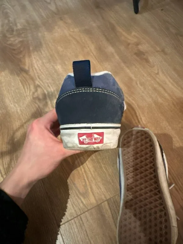 Vans knu 4