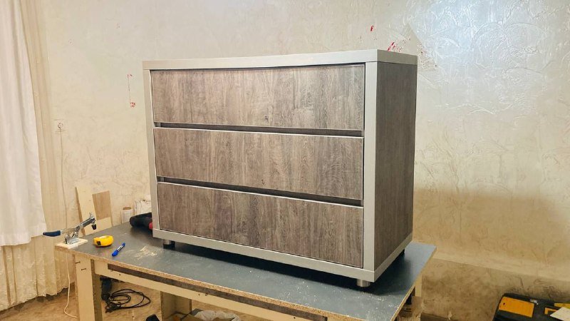 Комод с зеркалом 2