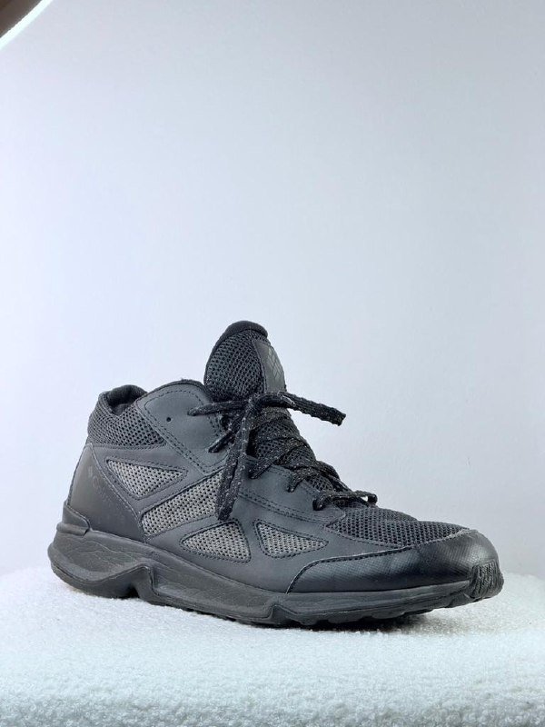 Треккинговые кроссовки Columbia с мембраной