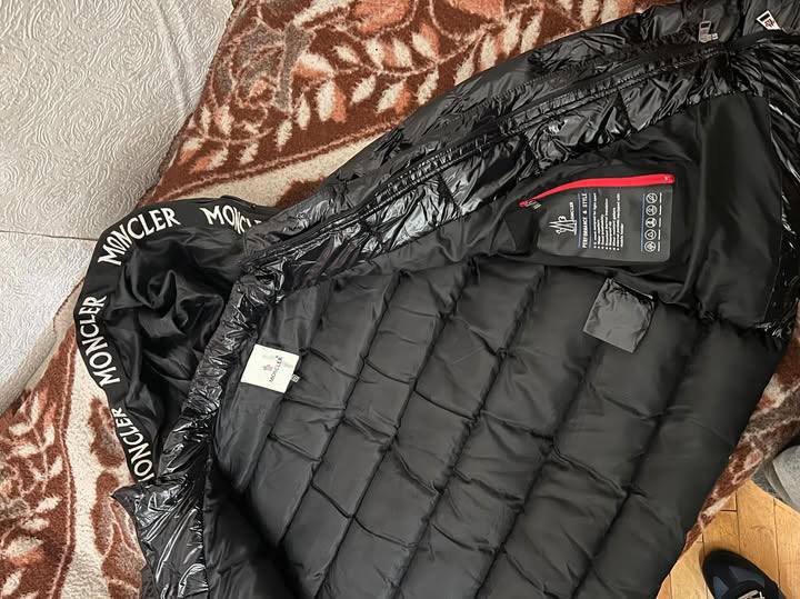 Куртка Moncler пуховка чёрная теплая 5
