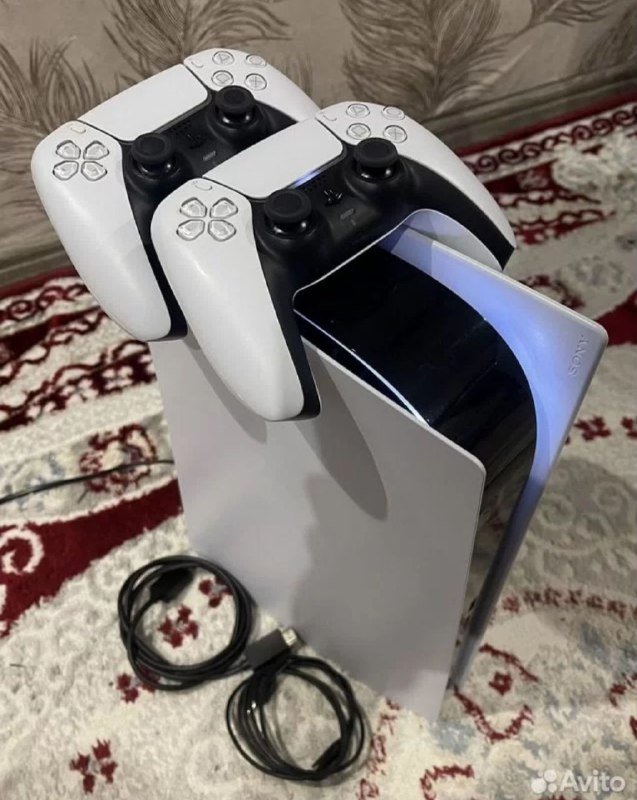 Playstation 5 диск версия 1TB, 2 джойстика
