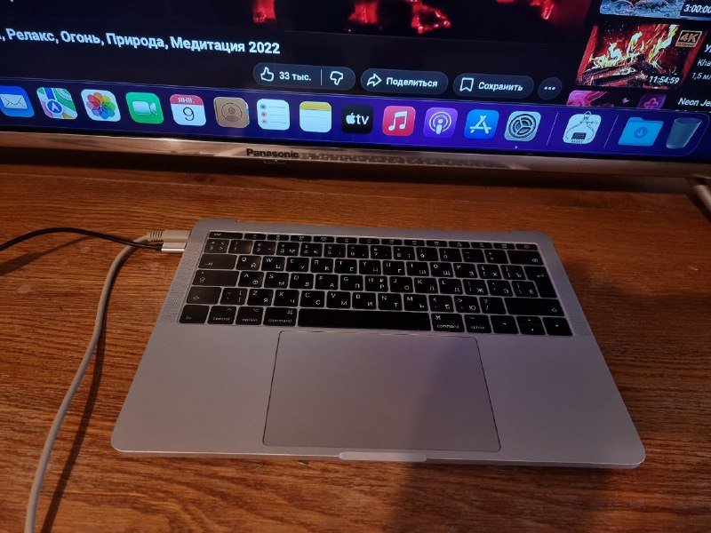 MacBook Pro 2017 13 дюймов без верхней крышки 2