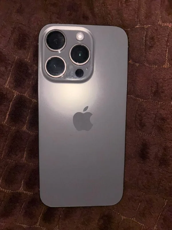 iPhone 15 Pro 128 GB 1