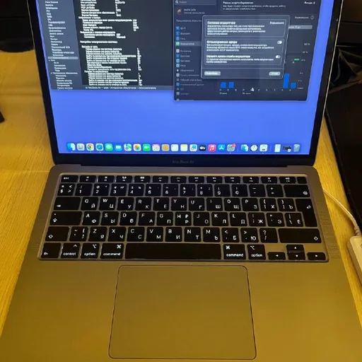 MacBook Air 13 2020 i5 16GB 512GB