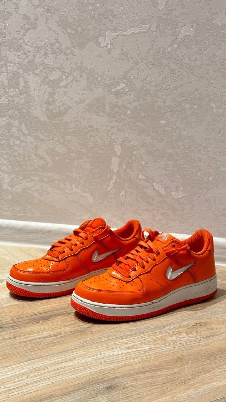 Кроссовки Nike Air Force оранжевые лимитированная серия