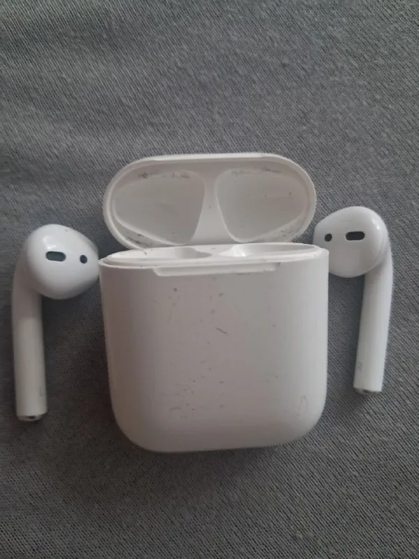 AirPods 2 1