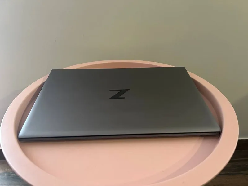 Ноутбук HP ZBook Firefly G8 1