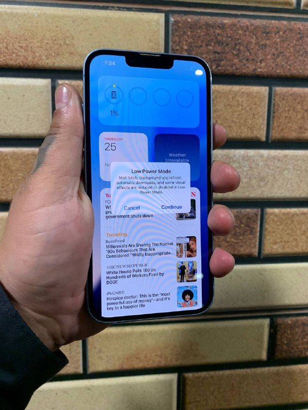 iPhone 14 128GB Blue, iPhone 11 64GB Black 2