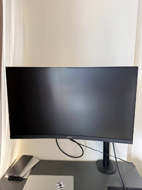 Изогнутый монитор MSI MAG 244C 23.6" с кронштейном