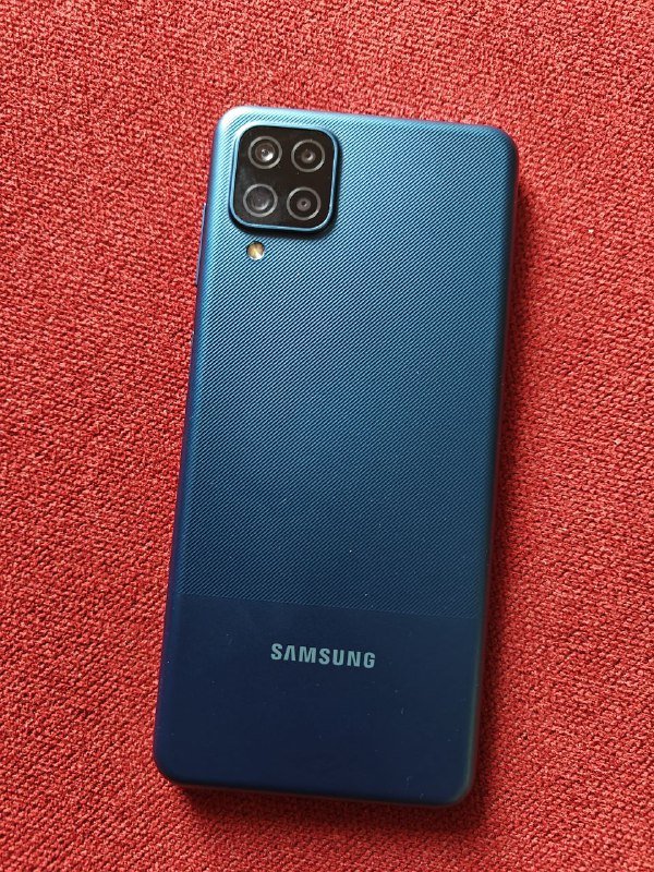 Samsung A12 32 Гб, 3 Гб ОЗУ, чехол книжечка, кабель зарядки 2