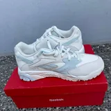 Женские кроссовки Reebok 3