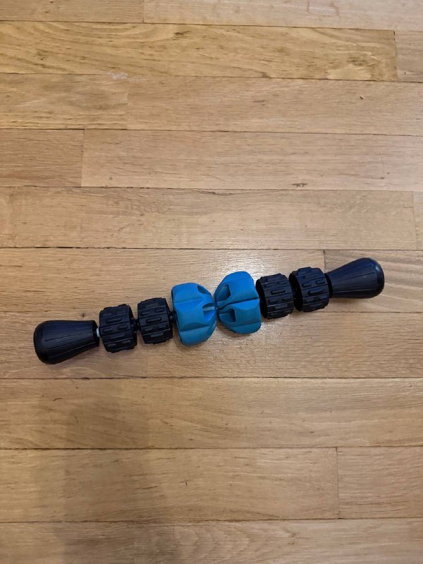 ваза, массажный ролл, мешок для стирки, елочки, гантели, йога кубики, настольные игры, аппликатор Кузнецова 2