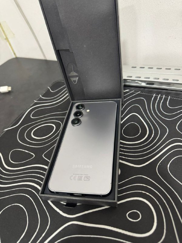 Samsung galaxy S25 128GB