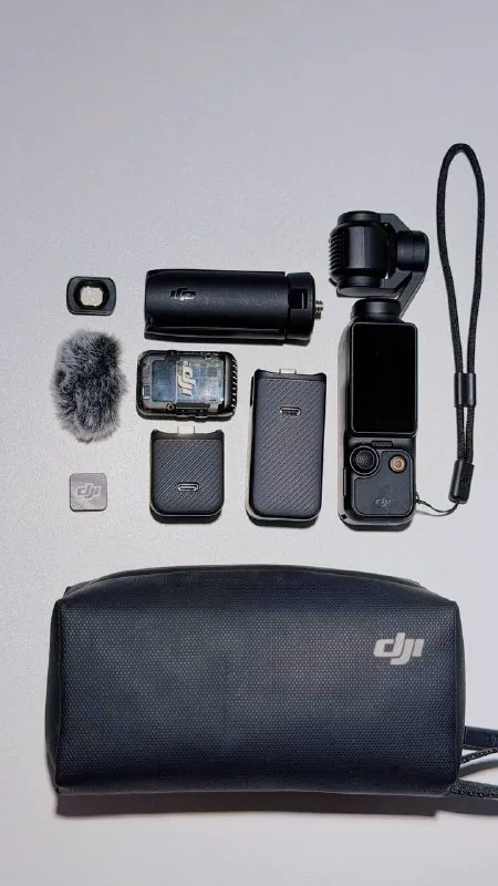 DJI Osmo Pocket 3 Creator Combo с флешкой SanDisk 128GB 1