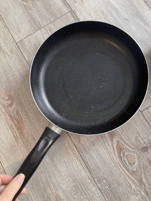 утюг, набор гель лака, сковорода, кастрюля, подушки, покрывала, уголь для шиши, сумочка, полотенце, цветок, микрофоны 3