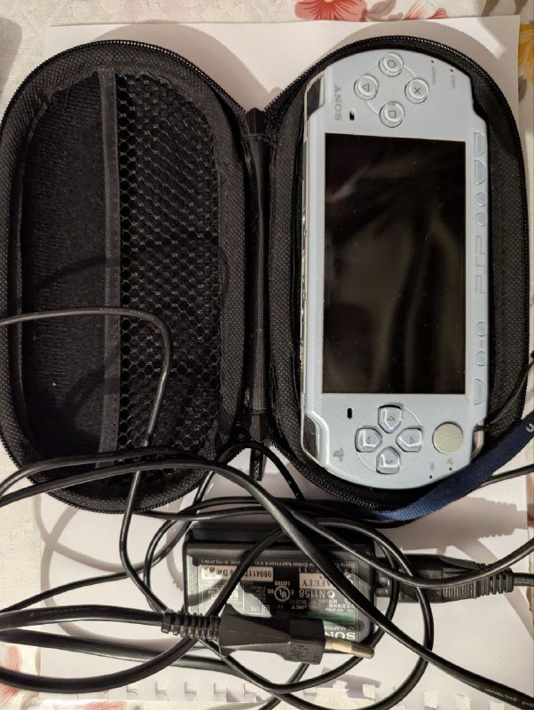 PSP Street, кейс, Micro SD 128 GB, зарядник