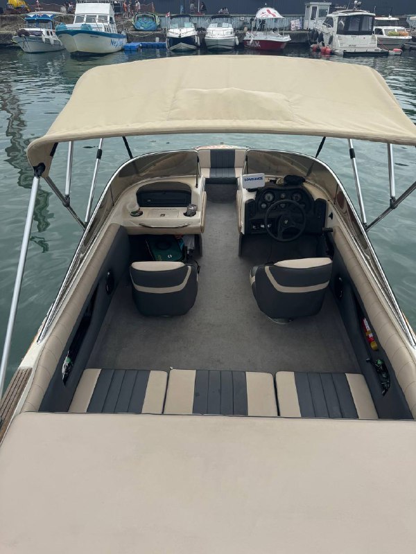 Катер SeaRay с лафетом и местом в яхт клубе 3