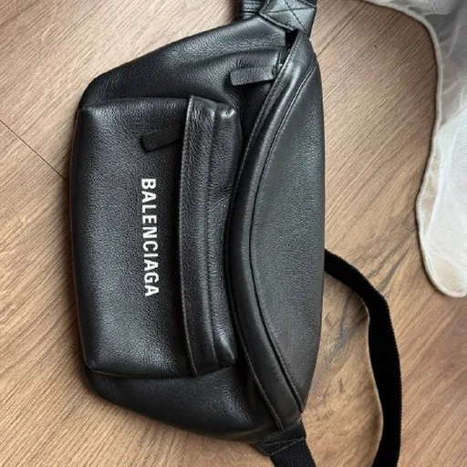 Кожаная сумка Balenciaga