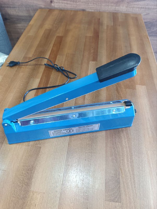 Машинка для запечатывания пакетов 2