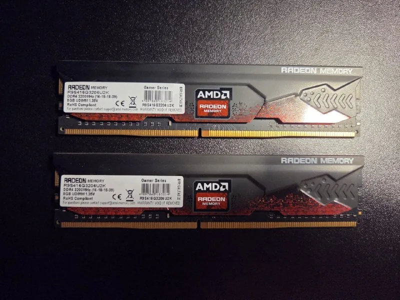 Оперативная память AMD Radeon R9 16GB DDR4 3200MHz