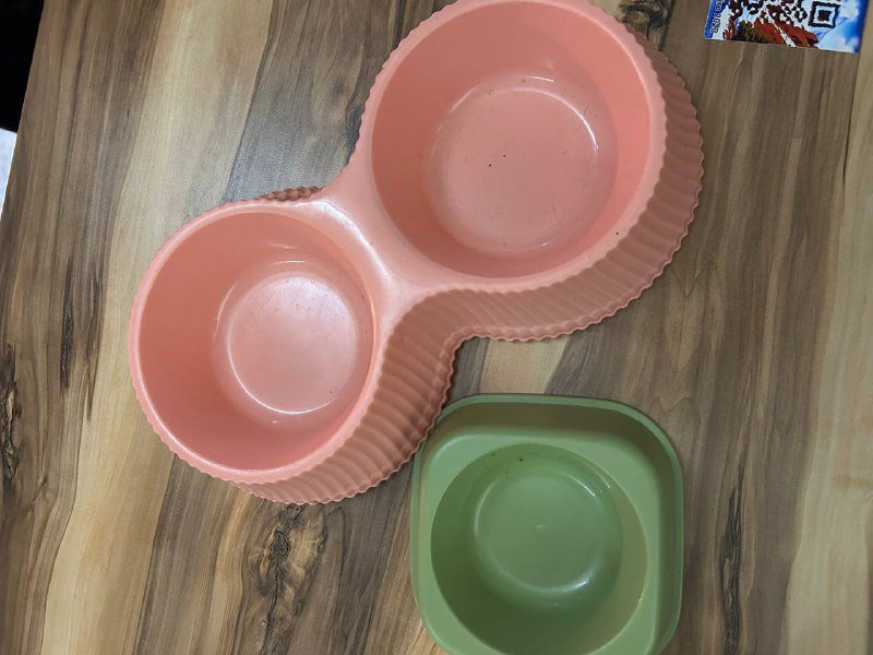 Две миски для животных зеленая и розовая