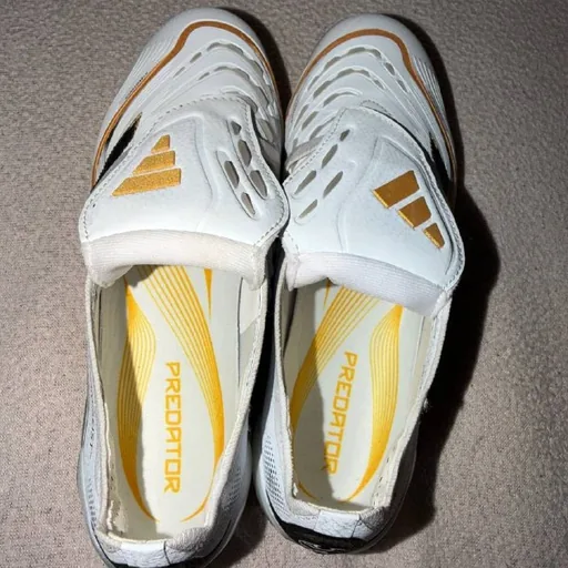 Футбольные бутсы Adidas Predator 24 FT