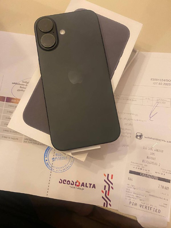 iPhone 16 in perfect condition, brand new 3