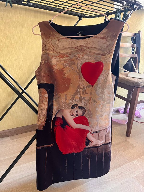 Йога-коврик, Массажный мячик, Пиджак Reserved, Кофта Bershka, Платье Oodji, Бархатное платье, Лонгслив, Джинсы скини, Юбка-карандаш 4