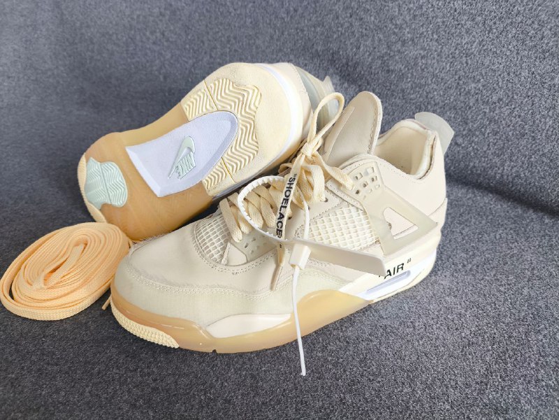Air Jordan 4 SP x Off-White 4