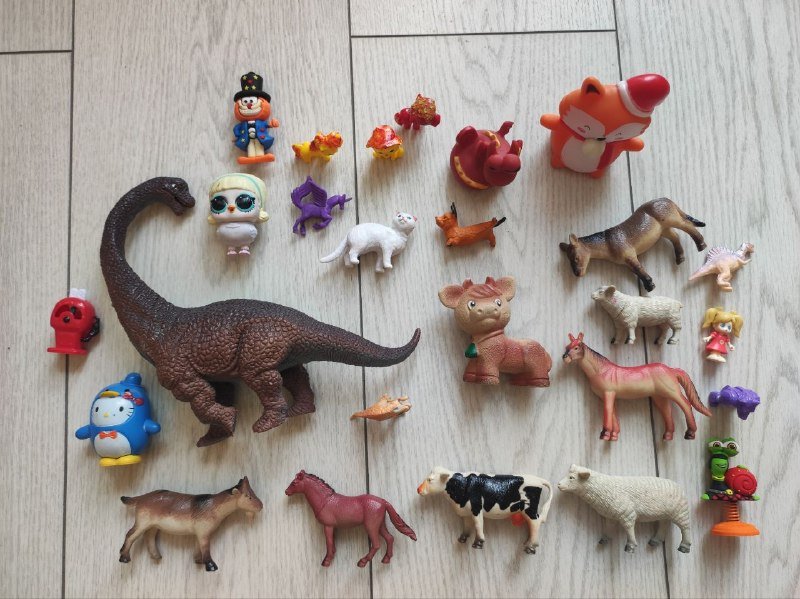 Набор фигурок животных и динозавров