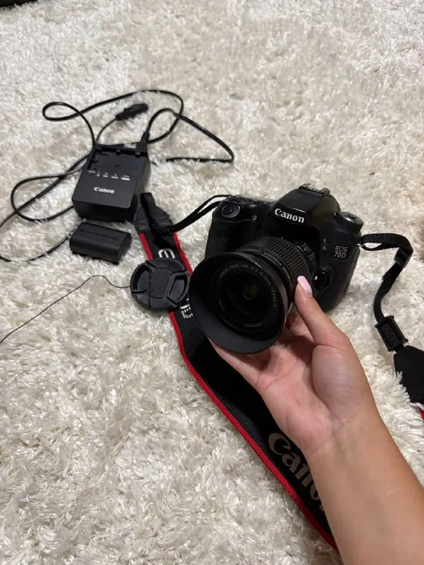 Canon EOS 70D камера, объектив 1