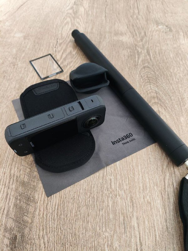 Камера Insta360 с аксессуарами 5