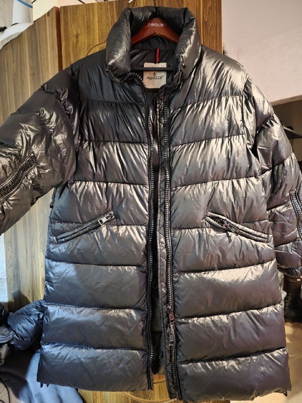 Оригинальный пуховик Moncler, размер M-L 2