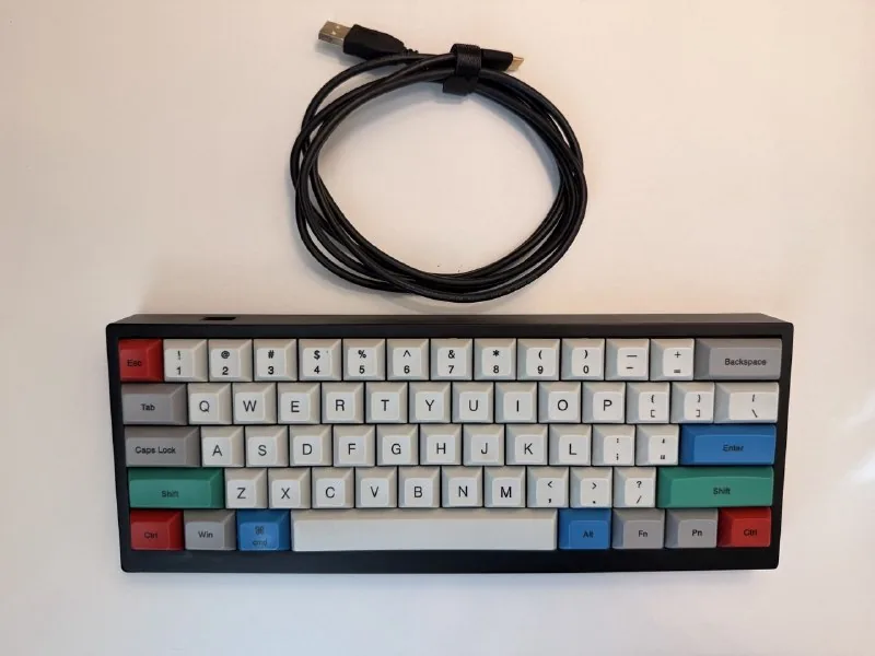 Механическая клавиатура Vortexgear Tab60, USB-микрофон SVEN MK-600 1