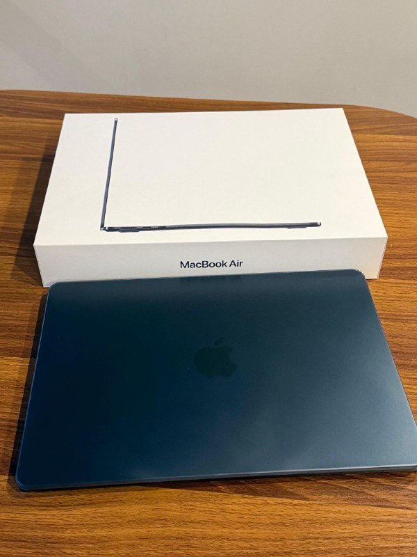 MacBook Air 13.6 (M3) 8GB RAM 512GB SSD 2