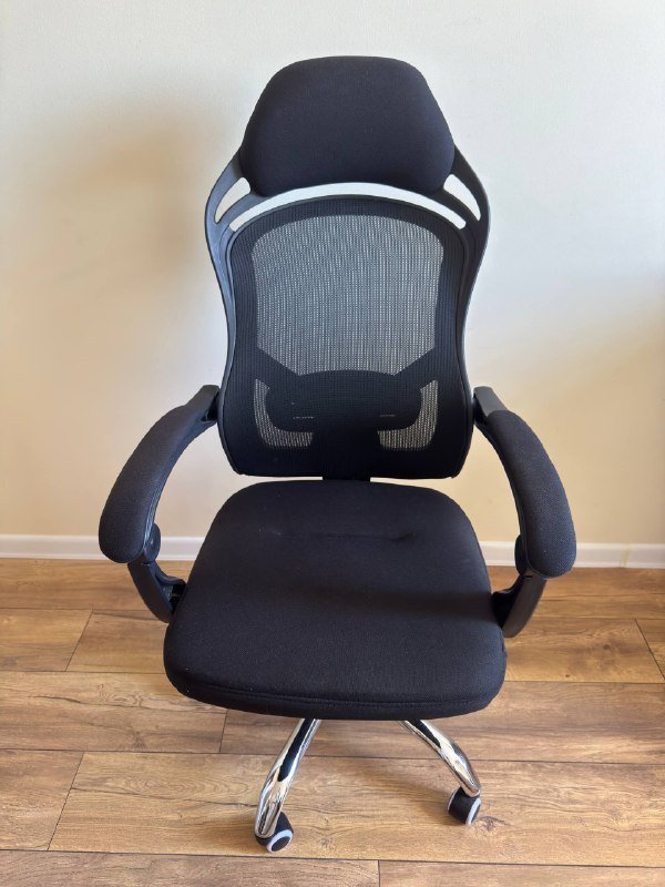 Офисное кресло стул