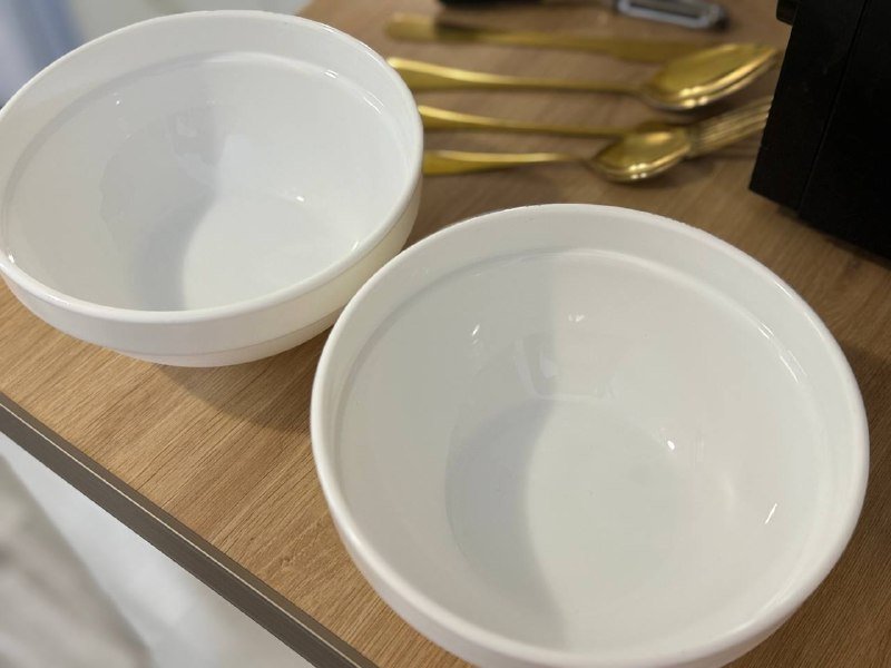 Кухонная утварь, тарелки, миска, кружки, полотенца 4