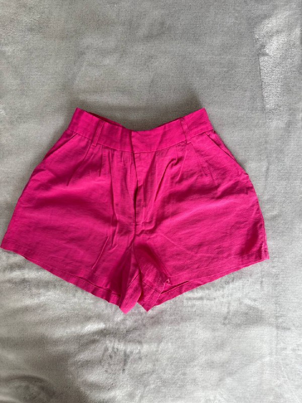 Свитшот, серые джинсы, розовые шорты, спортивные шорты Adidas 3
