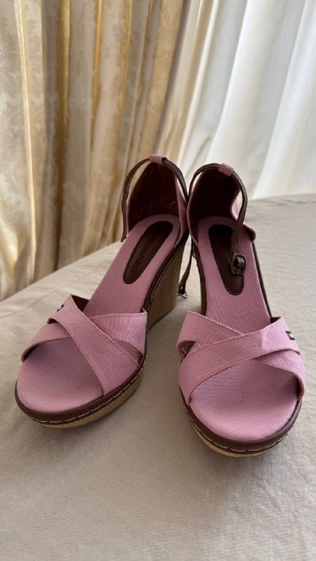 Сандали Tommy Hilfiger размер 39