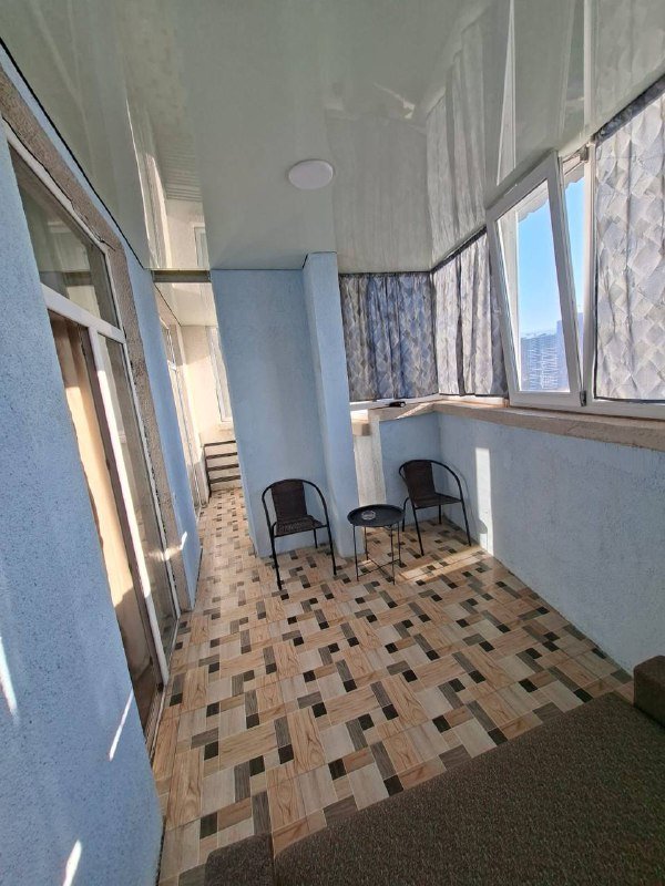 Квартира 1+1 с балконами в Батуми в аренду 3