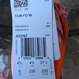 Женские кроссовки Adidas Tokyo 6