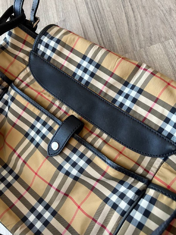 Сумка Burberry классическая клетка вместительная 5