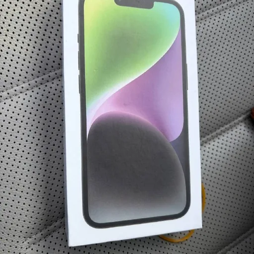 შავი iPhone 14