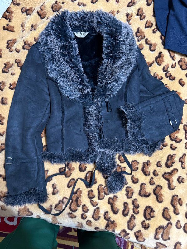 пиджак мужской темно синий XL, куртка женская ярко красная XS-S, куртка горнолыжная S, дубленка женская М, спортивный костюм женский М, джинсовка М 4