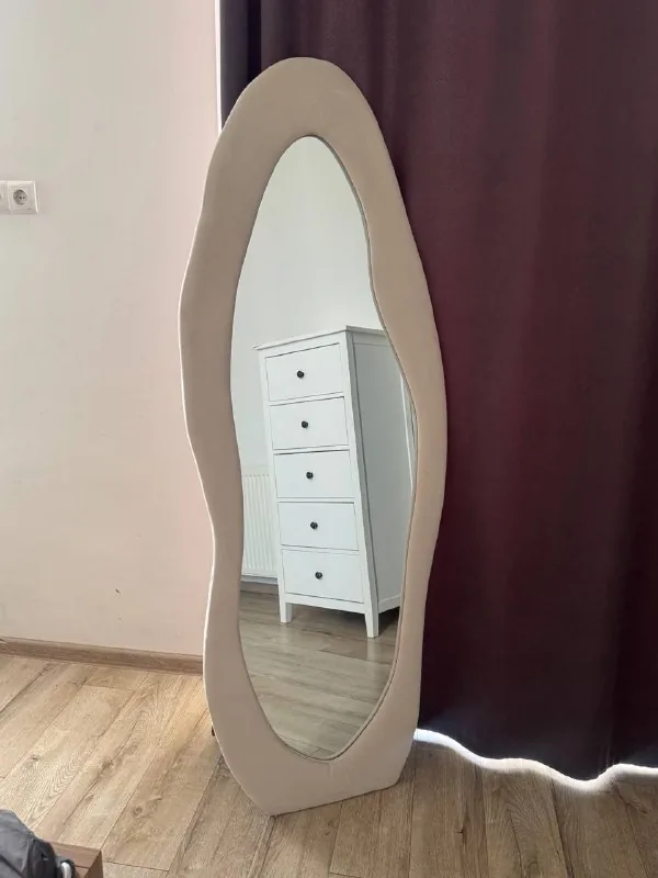 Напольное зеркало 1