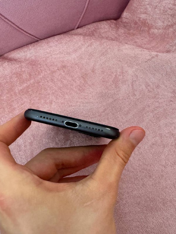 iPhone 11 128GB с оригинальным проводом 5