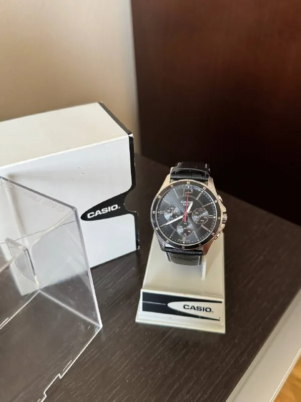 Часы Casio 1
