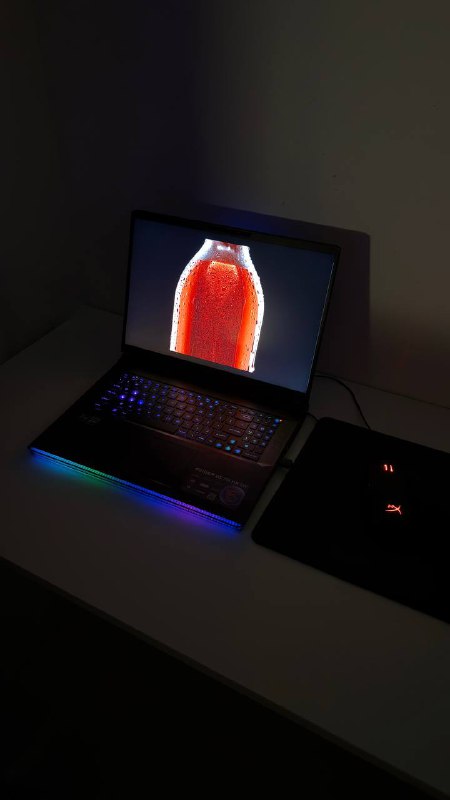 Игровой ноутбук MSI Raider GE78HX, мышка HyperX 3