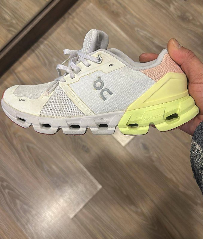 Мужские кроссовки 41 размер 1